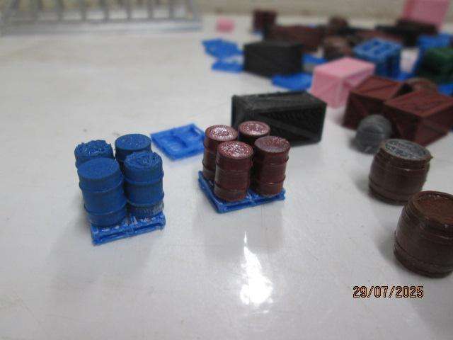 HO SCALE - LAZER CUT MODEL RAILWAY SCENERY BITS & PIECES