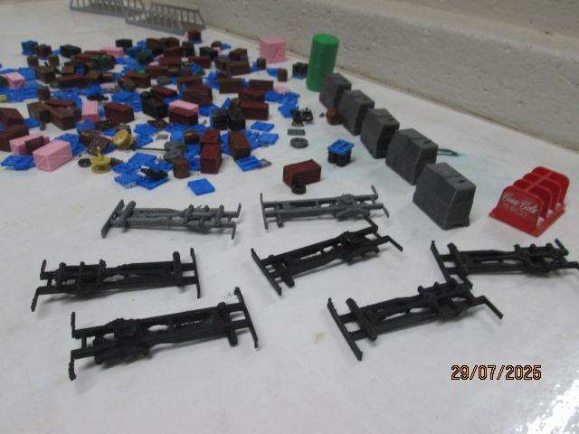 HO SCALE - LAZER CUT MODEL RAILWAY SCENERY BITS & PIECES
