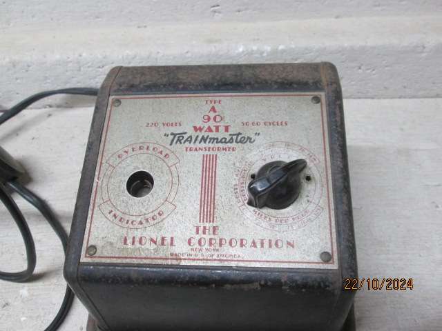 O SCALE - LIONEL - 90WATT TRANFORMER / CONTROLLER