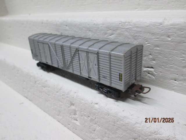 HO SCALE - LIMA - SAR- SILVER OZ - BOX CAR