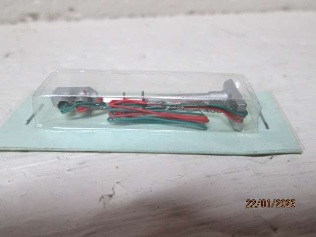 N / HO SCALE - FULGUREX - ELECTRIC RAIL SIGNAL - NO.4084 - BOXED