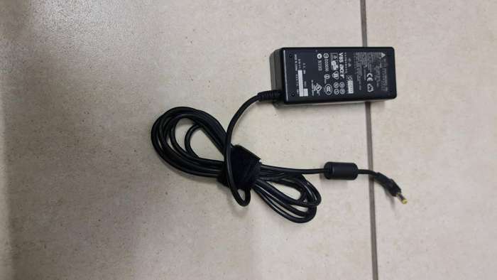 ORIGINAL ACER CHARGER - DELTA - AS PER PIC - 19V - 3.16 - FULL WORKING CONDITION