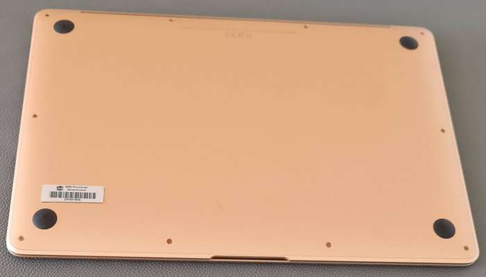 MACBOOK AIR M1 - 2020 MODEL -  M1 CHIP - 8GB - 256GB - 13 INCH SCREEN