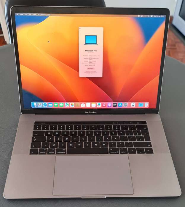 MACBOOK PRO 15 TOUCHBAR - A1707 - 2017 - CORE i7, 16GB MEMORY, 512GB SSD HARD DRIVE, CYCLE COUNT: 1