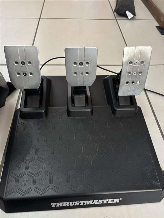 Thrustmaster T248 Simracing Xbox and PC