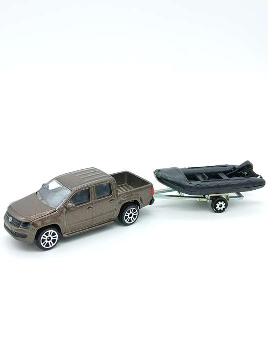 Majorette Volkswagen VW Amarok with boat and trailer