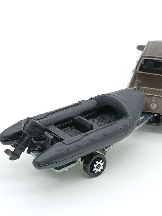 Majorette Volkswagen VW Amarok with boat and trailer