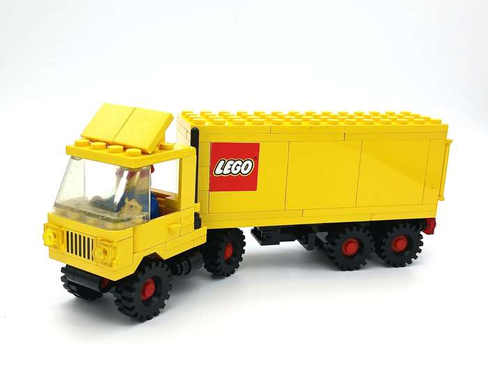 Vintage Lego Truck Tractor Trailer No.6692 (1982)