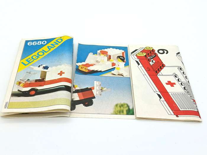 Vintage Lego Set Ambulance No.6680 (1981)