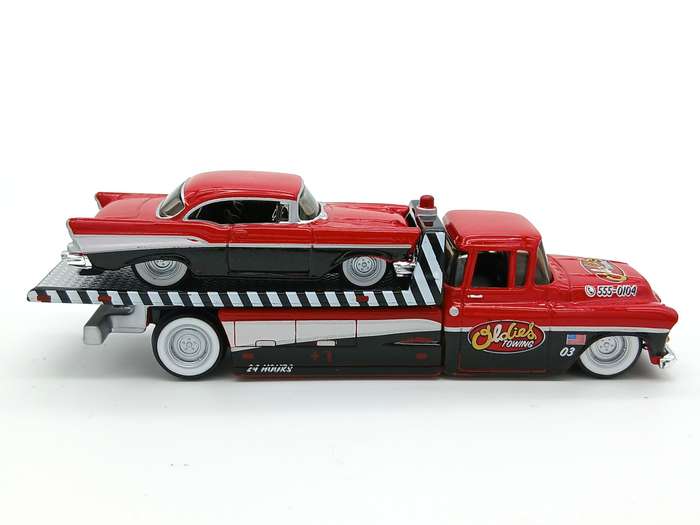 Maisto Elite Transport '57 Chev Tow Flatbed and '57 Chevy Bel Air