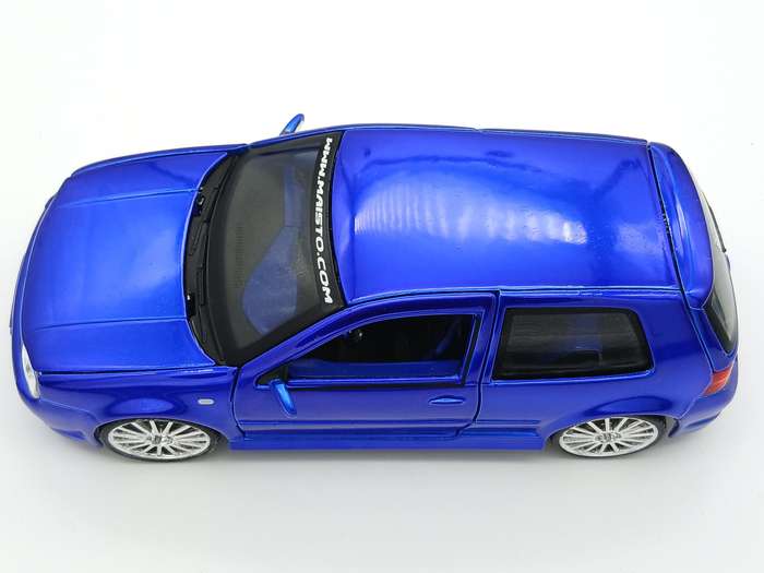 Maisto Volkswagen VW Golf Mk4 R32 1/24 Blue Custom Shop Cruz Tuner - Rare