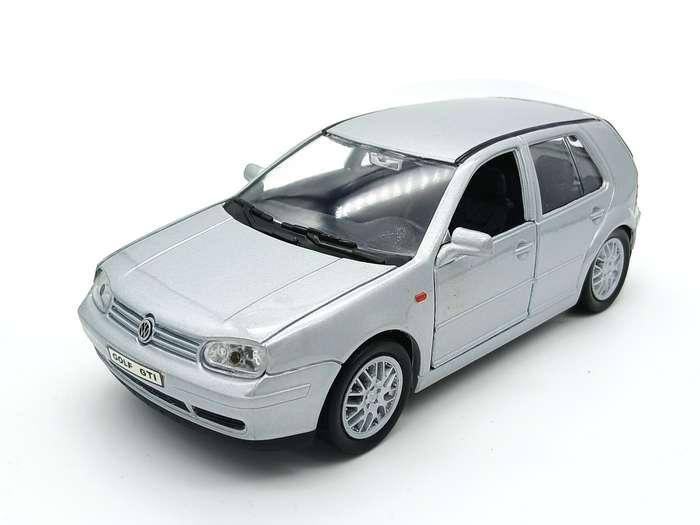 Welly Volkswagen VW Golf MK4 GTi 1/24