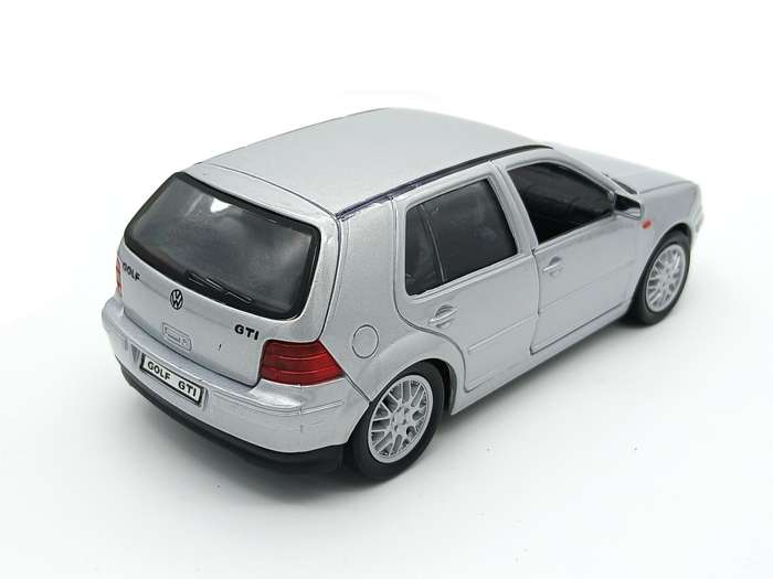 Welly Volkswagen VW Golf MK4 GTi 1/24
