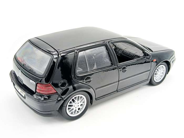Welly Volkswagen VW Golf MK4 GTi 1/24 Black