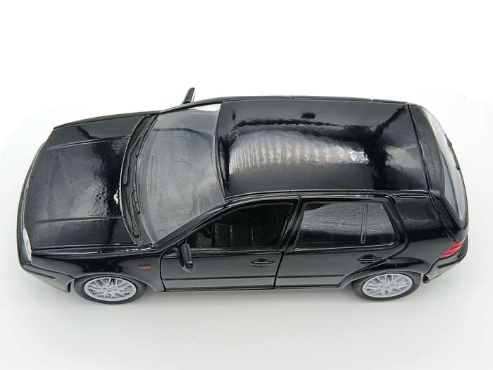 Welly Volkswagen VW Golf MK4 GTi 1/24 Black