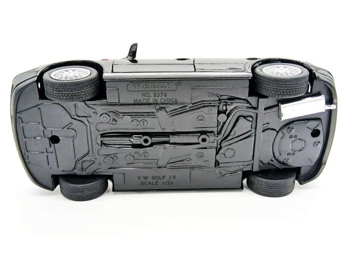 Welly Volkswagen VW Golf MK4 GTi 1/24 Black