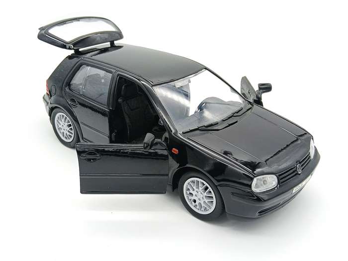 Welly Volkswagen VW Golf MK4 GTi 1/24 Black