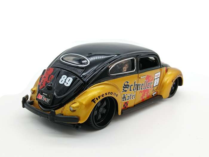 Maisto Volkswagen VW Beetle Race Team All Stars - Rare