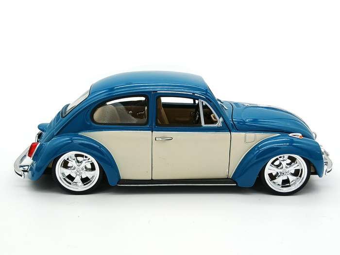 Welly Volkswagen VW Beetle Cal-look  1/24