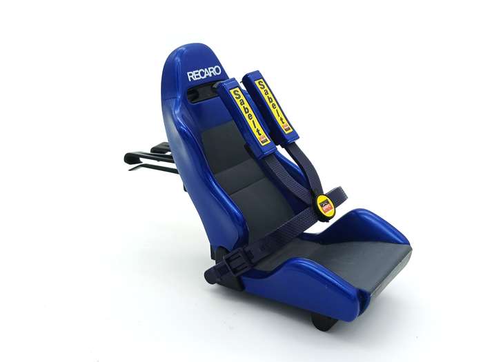 Retro Recaro Racing Seat cell phone holder for car by Carmate