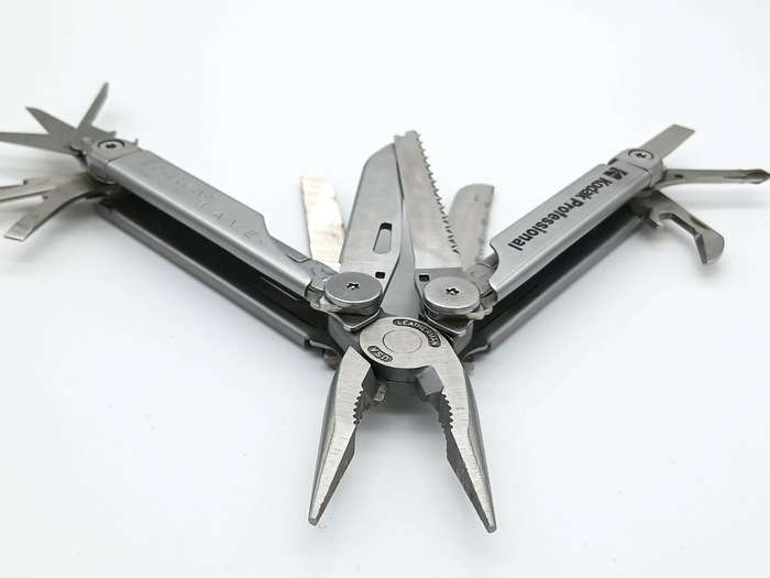 Leatherman Wave 1st Gen with original leather pouch and box (0500 Date Stamp) Kodak Logo
