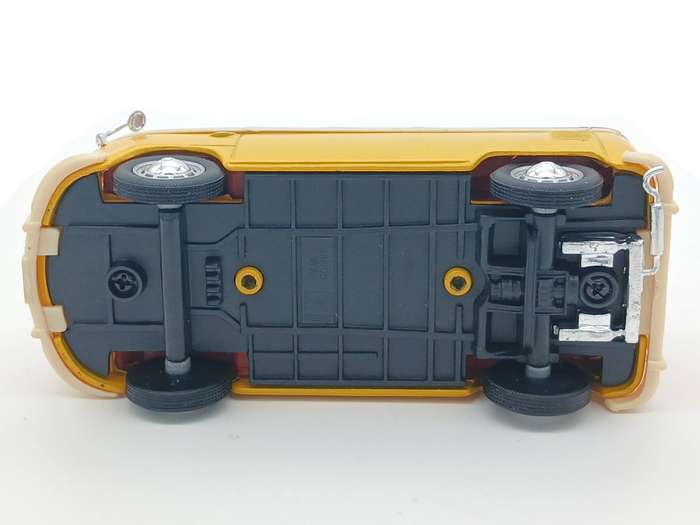 Hongwell Cararama Volkswagen VW Combi Samba Bus 1/43