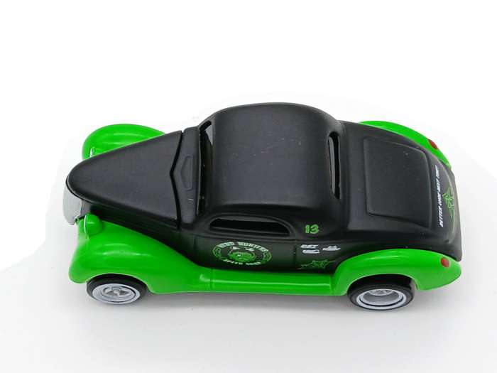 Maisto All Stars 1936 Ford Coupe Gasser Head Hunters Speed Shop 1/64