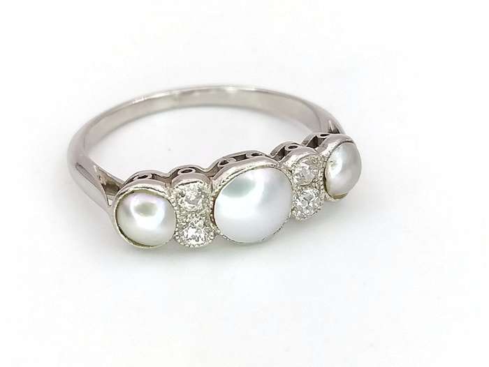 Vintage diamond & pearl platinum ring