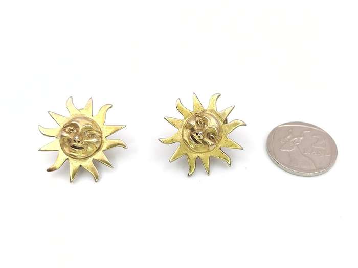 Vintage gilded silver happy sun clip-on earrings