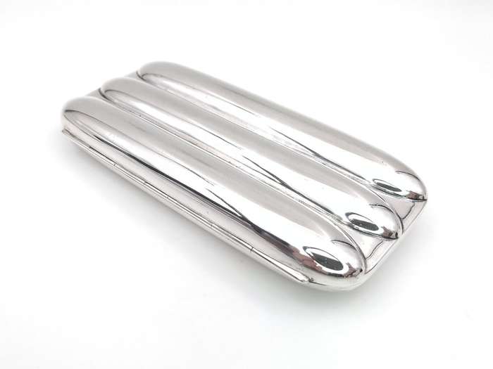 Edwardian sterling silver cigar case