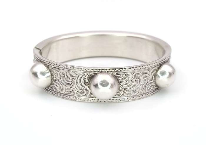 Sterling silver Victorian style cuff bangle