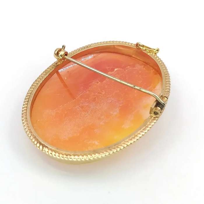 9ct gold cased Italian cameo