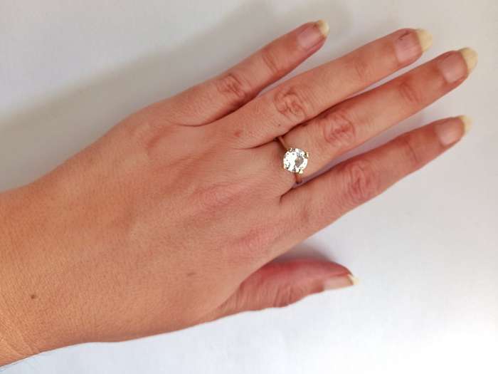 Vintage classic white sapphire ring (9ct gold)