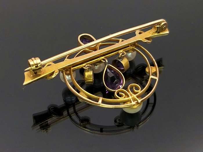 Special Edwardian amethyst and pearl brooch (9ct gold)