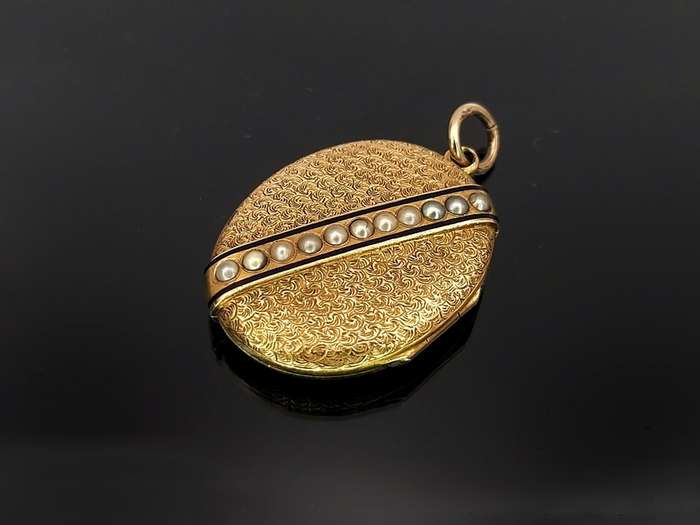 Victorian 14ct gold & midnight blue enamel locket set with seed pearls