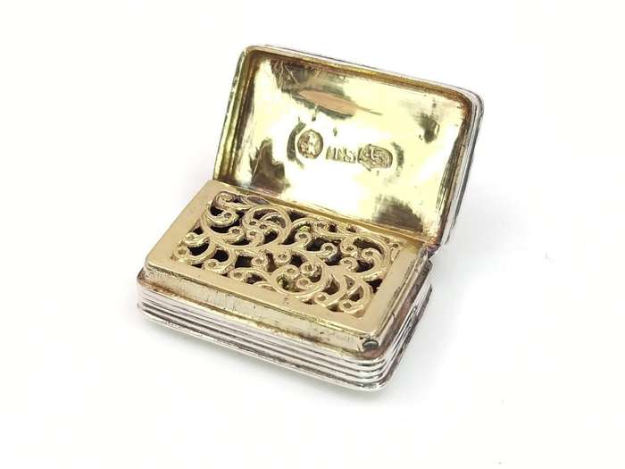 Antique sterling silver vinaigrette (miniature)