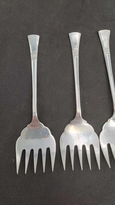 10 Pieces of Vintage Angora Silverplate Cutlery registered Rd.829600-Made In England