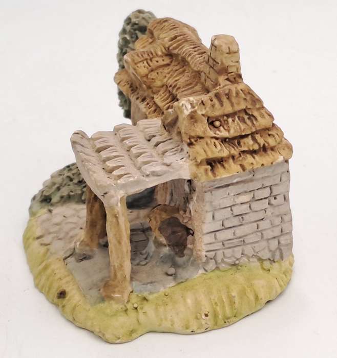 David Winter Cottage Collection Hand Made In Great Britain.
