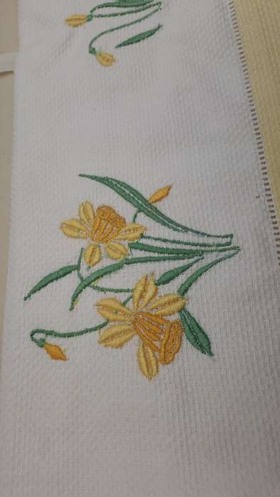 6 Vintage Cotton Embroidered Serviettes -Unused-Boxed (2 per box)