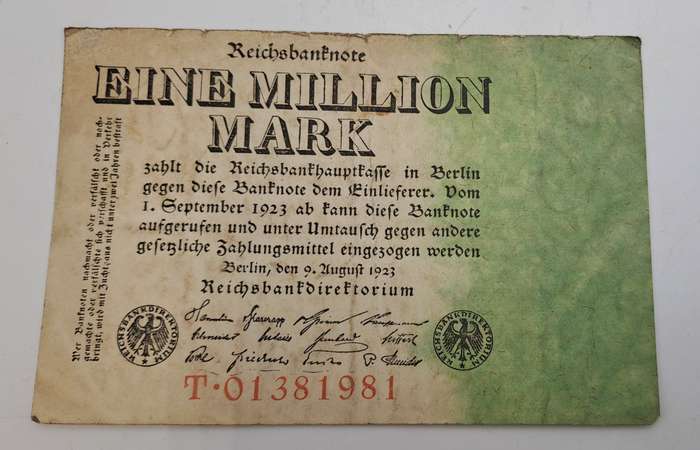 1923 Germany (1871-1948) 1 000 000 Mark Reichsbanknote
