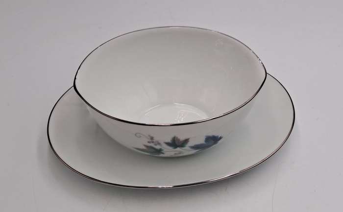 Rare!! 1950's Noritake "Vintage" 618 Royal Ceramic's -Gravy Boat with attached underplate -JAPAN