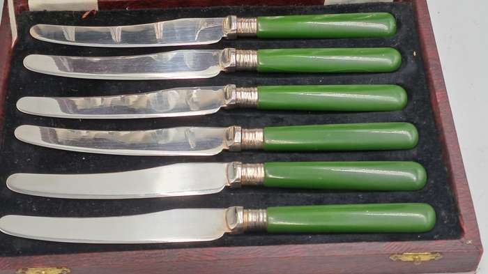 13pc Antique /Vintage EPNS Knife and spoon set with tongs-Green Bakelite Handle's -Boxed