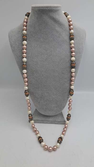 Antique /Vintage Necklace 105cm with Genuine Pearls and Metal and Glass Links.