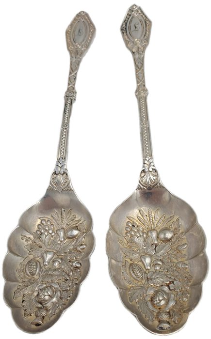 Circa 1878 Victorian Berry Silver Plate Serving Spoons 23,7cm  UK -