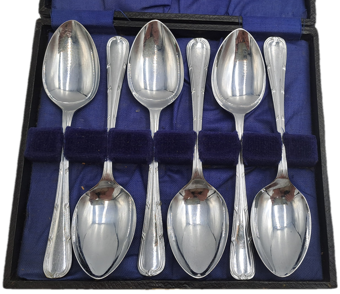 6 Vintage Chrome Plated Teaspoons -Boxed