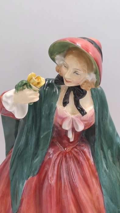 Vintage Royal Doulton Figurine Lady Charmian HN 1949 see description