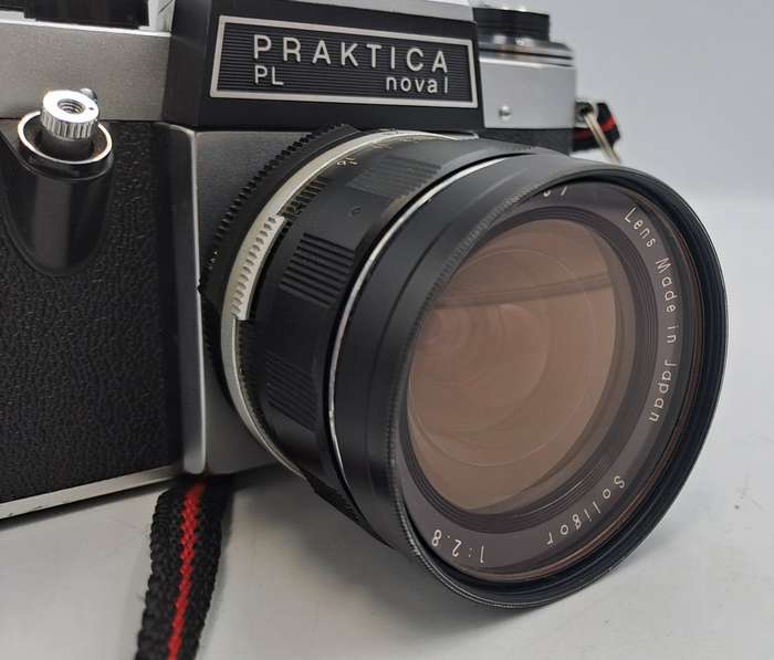 Vintage Praktica PL nova 1 35mm Camera with 1:2.8 F28mm Lens and skilight filter