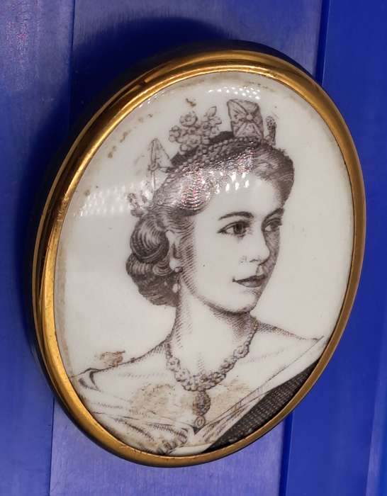 Vintage Rare 1953 Porcelain Coronation Brooch Queen Elizabeth II Royal Worcester England