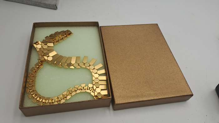 Fashionable Geometric Gold Tone Necklace 46cm