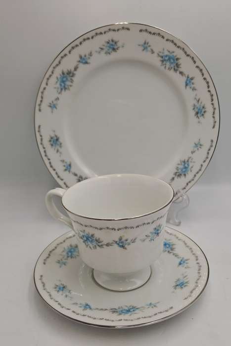 Vintage Nagoya Fine Bone China Trio `BLUE ROSE` Japan (9 available)